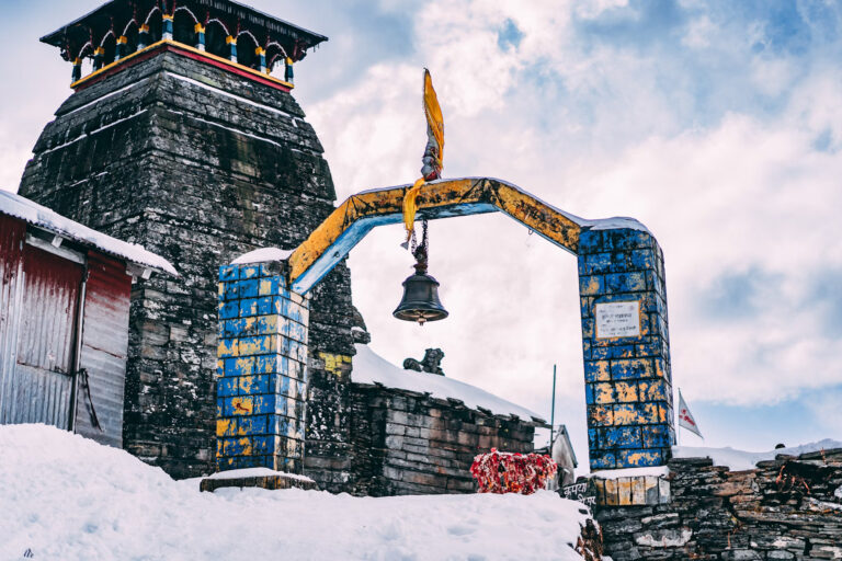 Chardham Yatra Dos and Don’ts: Etiquette and Cultural Tips for Pilgrims.